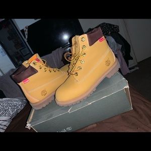 TIMBERLAND BOOTS